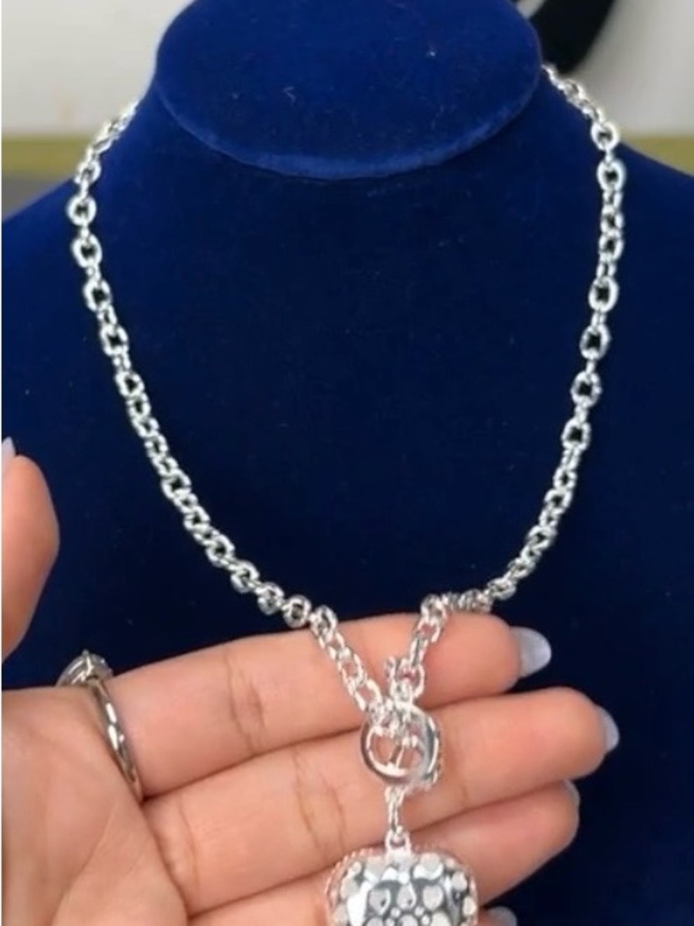 🤍 925 Sterling Silver Heart Pendant Necklace – 18” 🤍 - Picture 2 of 3